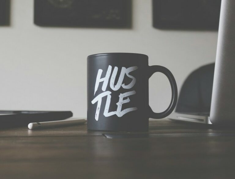 How To Balance A Side Hustle With Your 9-5 Job